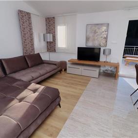 6 Bedroom Beachfront Villa with Heated Pool near Vela Luka on Korcula Island, Sleep 12